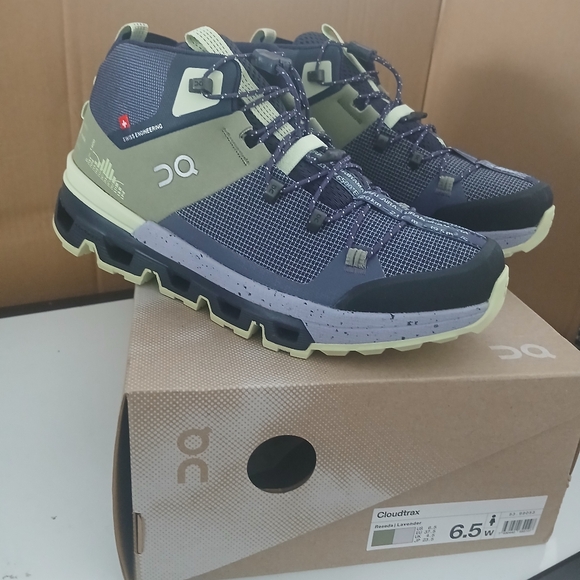 On Clouds Shoes - Womens NIB size 6.5 Cloudtrax is a versatile hiking shoe